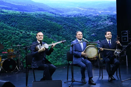 Diplomatların peşə bayramı günü münasibətilə Gülüstan sarayında rəsmi qəbul təşkil olunub - YENİLƏNİB