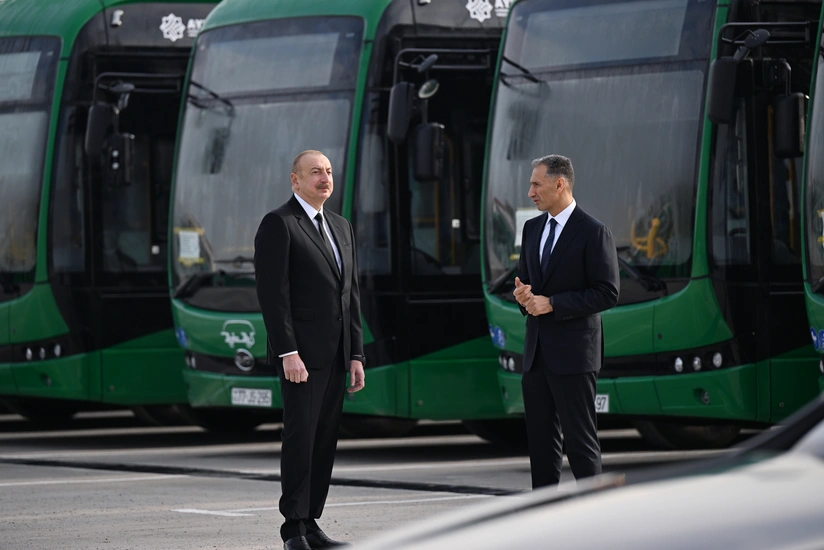 Prezident İlham Əliyev Zığ Elektrik Avtobus Parkının fəaliyyəti ilə tanış olub - YENİLƏNİB