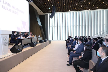 “Uğur yolu” Karyera İnkişaf Proqramının finalçılarına sertifikatlar təqdim olunub