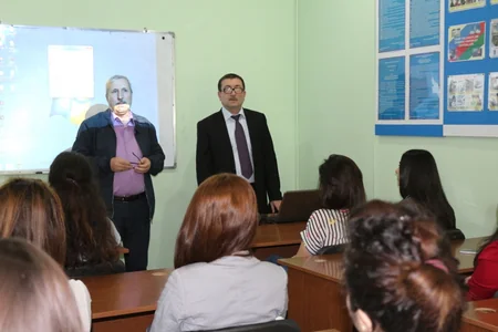 Azərbaycan Universitetinin Humanitar fənlər fakültəsində tanınmış tərcüməçilərlə görüşlərə başlanılıb