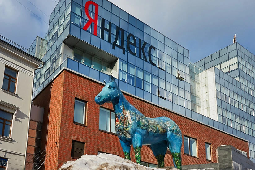Naməlum silahlılar “Yandex”in Minskdəki ofisinə daxil olub