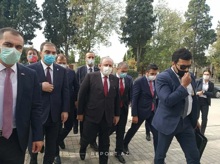 Speaker of Turkish parliament arrives in Ganja