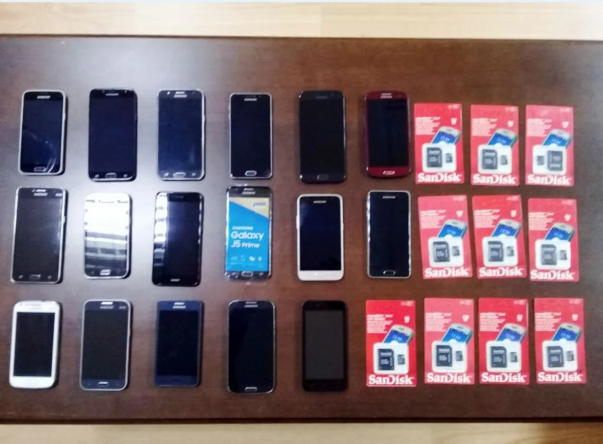 Gürcüstandan gələn Azərbaycan vətəndaşının avtomobilindən 17 ədəd mobil telefon aşkar edilib