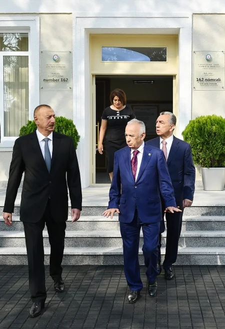 Səbaildə 20-ci Yaşayış sahəsindəki 162 nömrəli məktəbin binası yenidənqurmadan sonra istifadəyə verilib