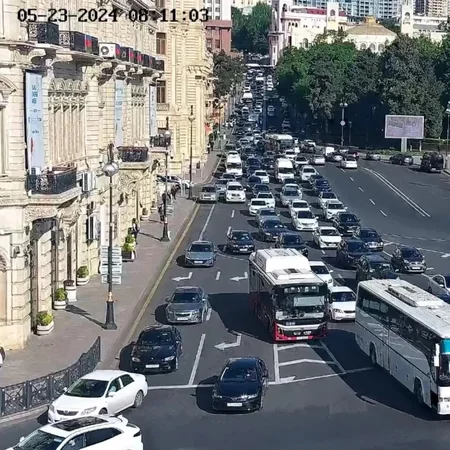 Bakıda nəqliyyatın sıxlığının müşahidə olunduğu yollar açıqlanıb