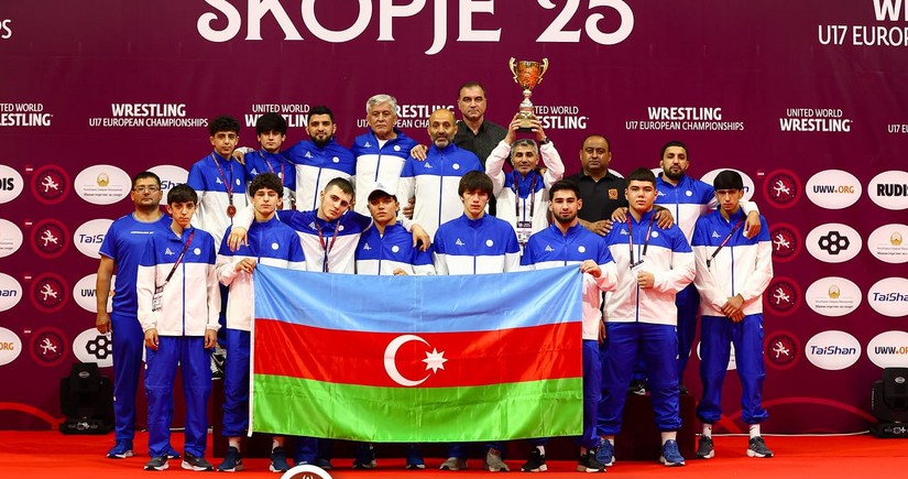 Юношеская сборная Азербайджана по вольной борьбе стала чемпионом Европы