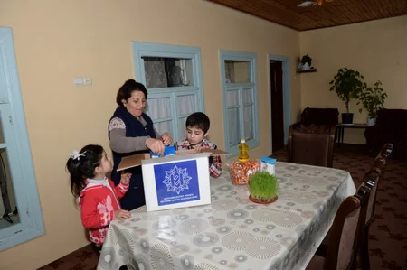 Heydər Əliyev Fondunun təşəbbüsü ilə aztəminatlı ailələrə Novruz sovqatları paylanılıb