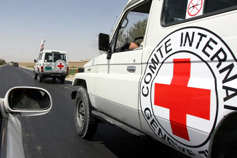 ХАМАС передало Красному Кресту 13 израильских заложников и 7 иностранных граждан