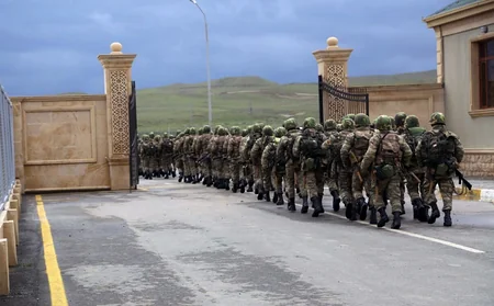 MN: Qoşunlar əməliyyat təyinatı rayonları istiqamətində hərəkət edir - VİDEO