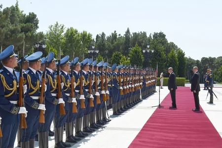 Türkiyə Prezidentinin rəsmi qarşılanma mərasimi olub