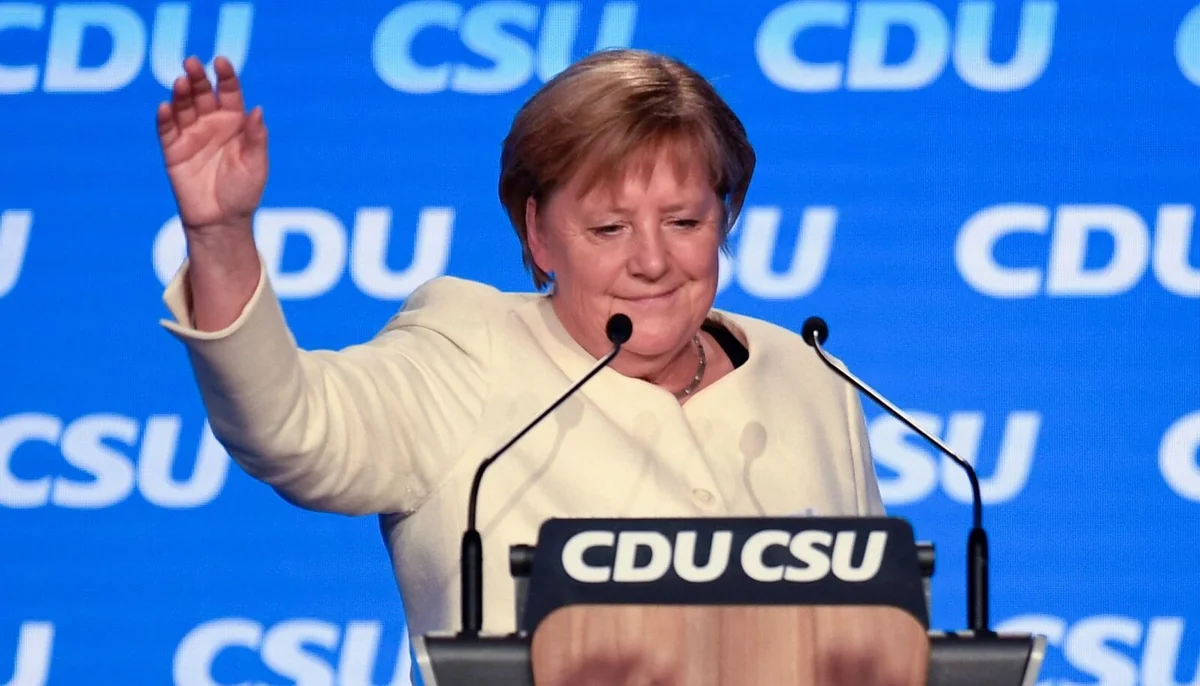 Angela Merkelin şərəfinə qızıl sikkə hazırlanıb