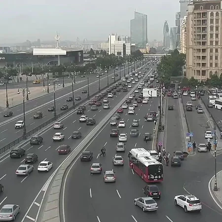 Bakının bir sıra yollarında tıxac yaranıb