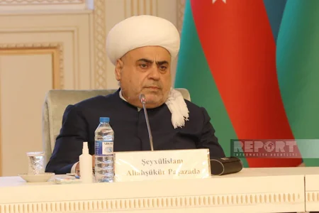 Şeyxülislam Allahşükür Paşazadə sabah Romaya səfər edəcək