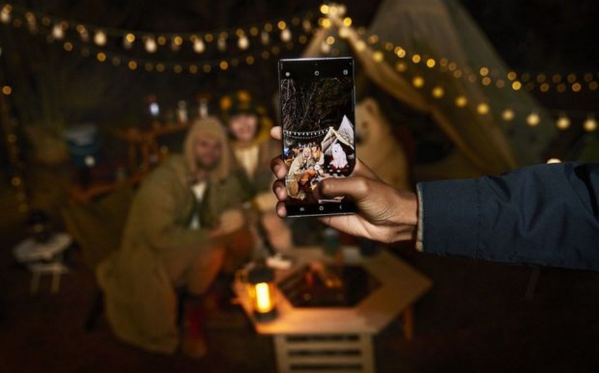 Galaxy S22 Seriyasının smartfonları ilə gecə çəkilişlərini daha parlaq et! 