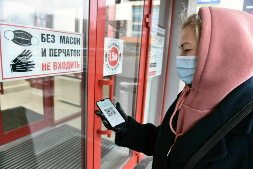 Russia may introduce new restrictions over omicron strain