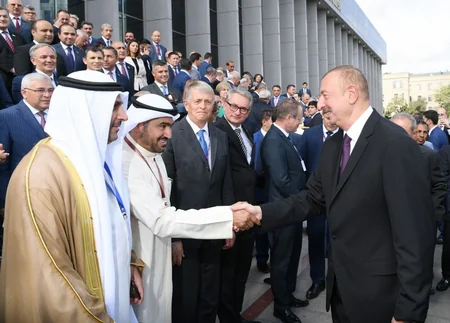 Prezident İlham Əliyev Azərbaycan parlamentinin 100 illiyi münasibətilə keçirilən təntənəli iclasda iştirak edib