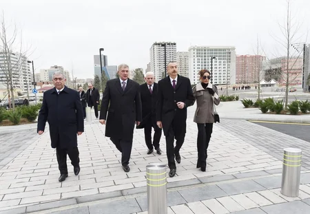 Prezident İlham Əliyev Bakı Ağ Şəhərdə görülən işlərlə tanış olub - YENİLƏNİB