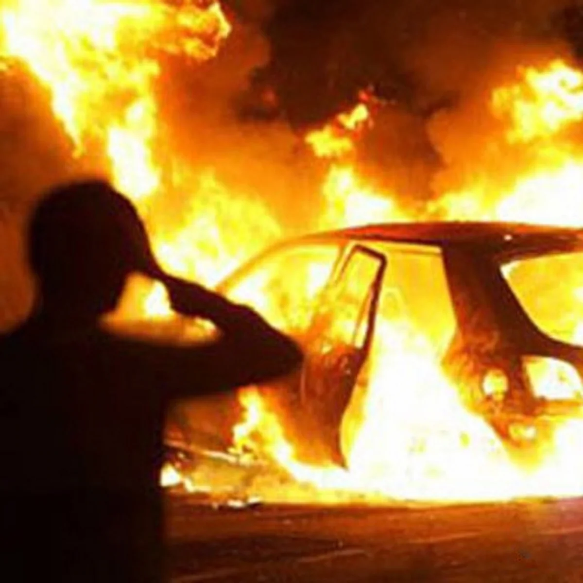 ​Ölkə ərazisində üç minik avtomobili yanıb