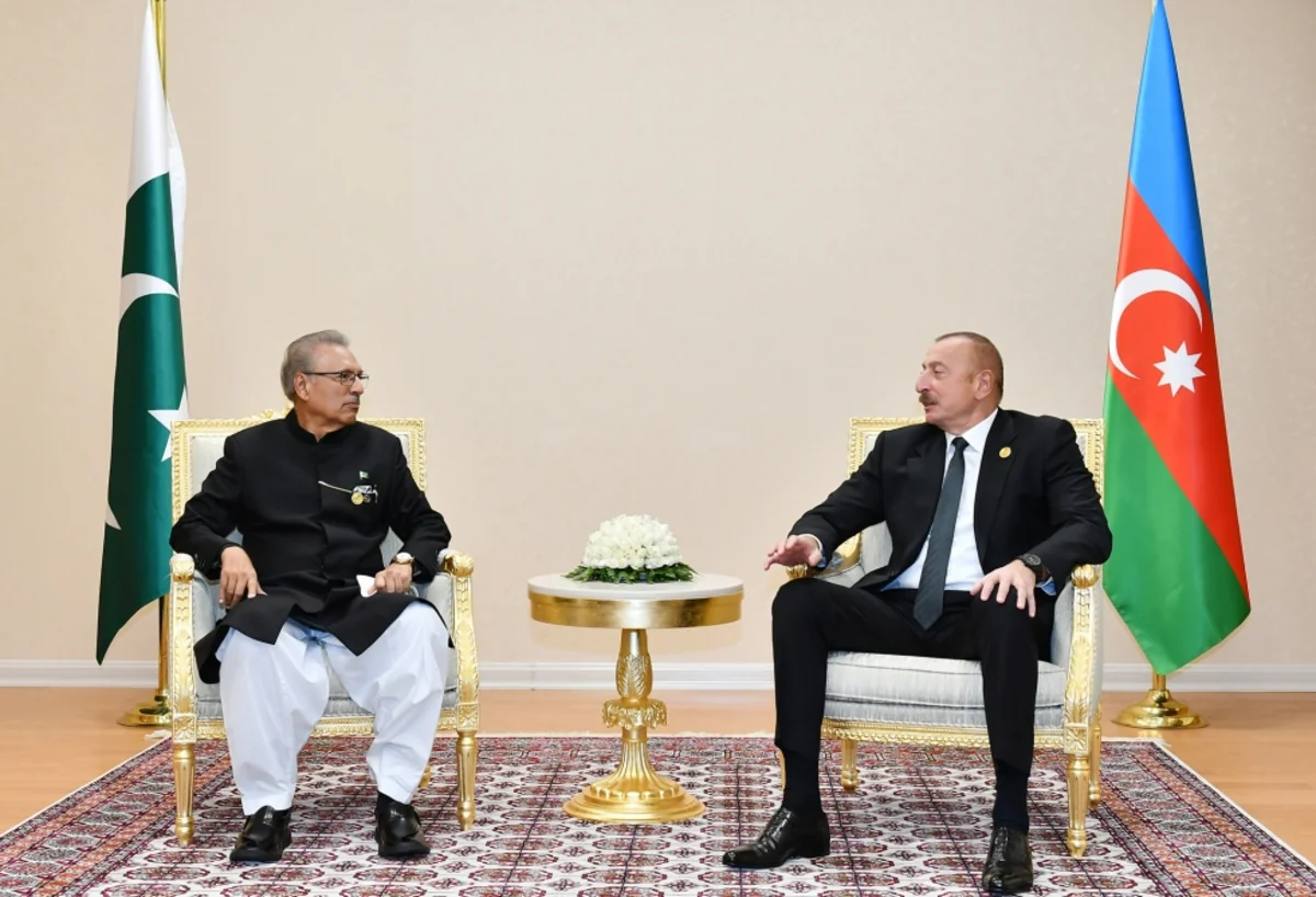 İlham Əliyev Pakistan Prezidenti ilə görüşüb