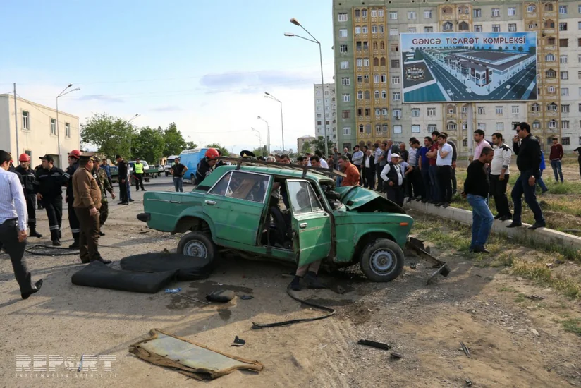 В ДТП в Гяндже погибли 2 человека, еще двое получили ранения