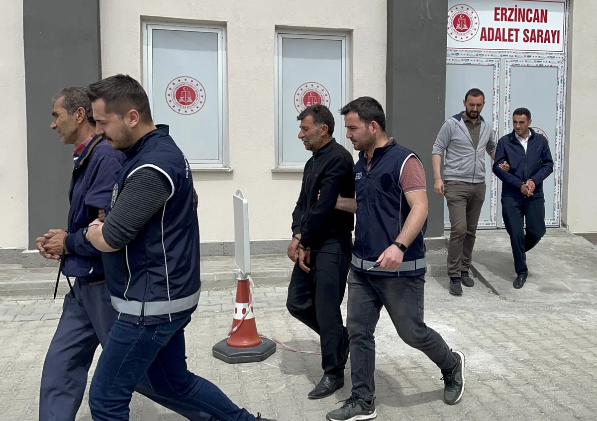 Türkiye detains 39 people on charges of smuggling migrants