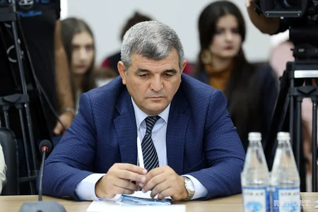 YAP-da “Qarabağ Azərbaycandır” Münaqişənin həlli perspektivləri” mövzusunda dəyirmi masa keçirilib