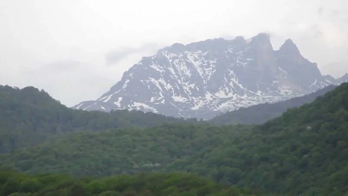 Azərbaycanın bəzi yerlərinə qar yağıb - FOTO