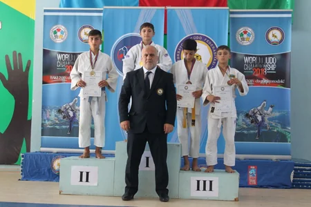 Qəbələ cüdoçuları regional birinciliyin qalibi olublar