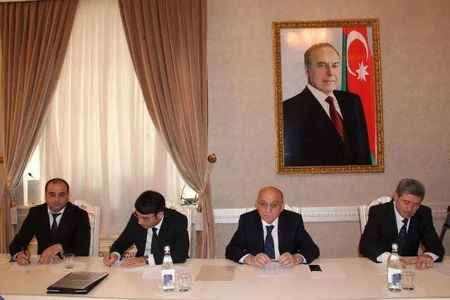 Dini Qurumlarla İş üzrə Dövlət Komitəsinin sədri Xırdalanda vətəndaşları qəbul edib