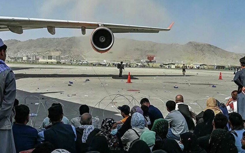Kabul airport suspends flights