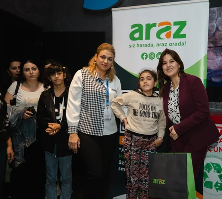 “Araz” supermarketlər şəbəkəsi Zəfər Günü münasibətilə həssas qrupdan olan uşaqları sevindirib