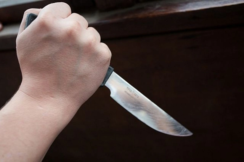 Unknown man stabbed students in China
