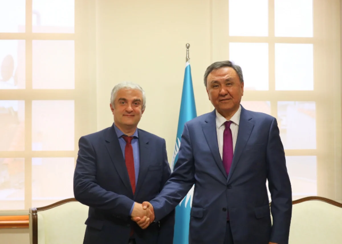 TDT Baş katibi Danimarka səfiri ilə iqtisadi məsələləri müzakirə edib