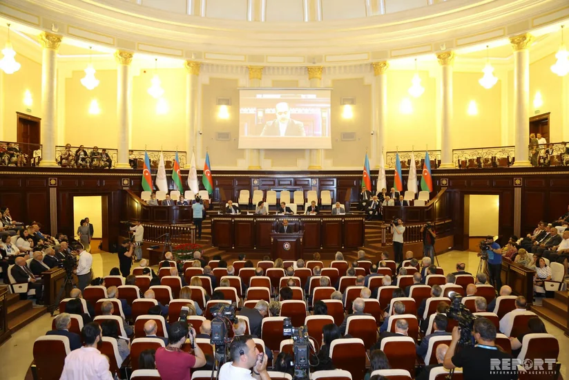 Afad Qurbanovun anadan olmasının 90 illik yubileyinə həsr olunmuş elmi konfrans keçirilib