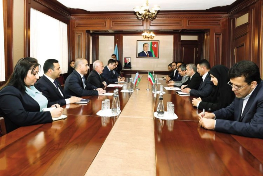 Vasif Talıbov İran parlamenti sədrinin birinci müavini ilə görüşüb