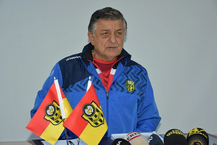 Tanınmış türkiyəli baş məşqçi: Çempionata davam edəcək vəziyyətdə deyilik