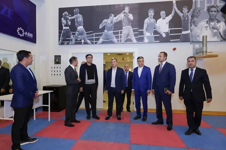 Sahil Babayev və Fərid Qayıbov boks millisinin məşqini izləyib