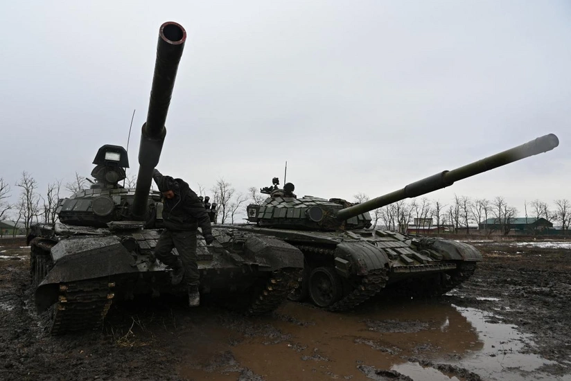 Reznikov: Heavy fighting in Kharkiv, Luhansk and Donbas