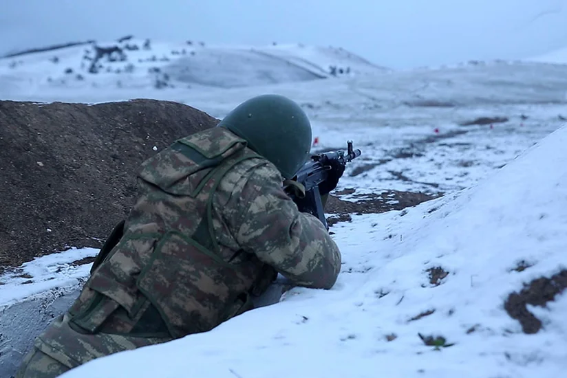 Azərbaycan Ordusunun bölmələri döyüş atışları keçirir
