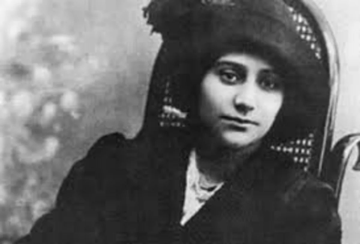 Президент Ильхам Алиев подписал распоряжение о 120-летнем юбилее Шовкет Мамедовой