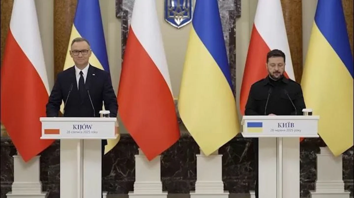 Zelenski Trampla son görüşdən razı qaldığını açıqlayıb