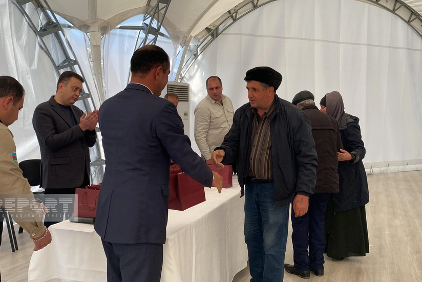 Növbəti köç karvanı Laçına  çatıb, evlərin açarları təqdim olunub - YENİLƏNİB - 2