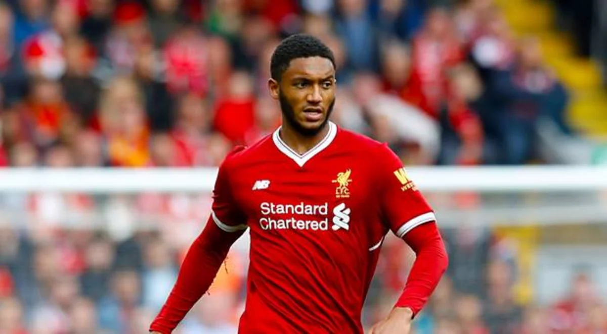 Защитник английского клуба перенес операцию