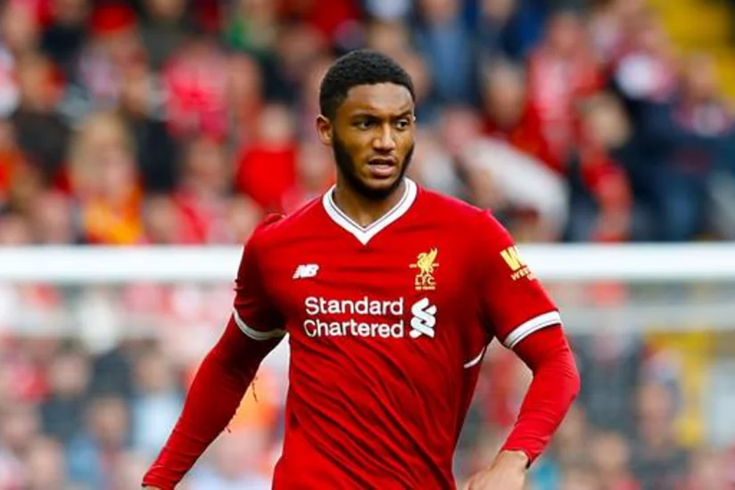 Защитник английского клуба перенес операцию