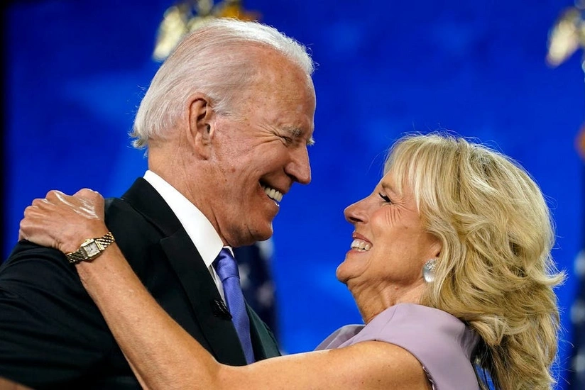Байден отметил 70-летний юбилей супруги на пляже