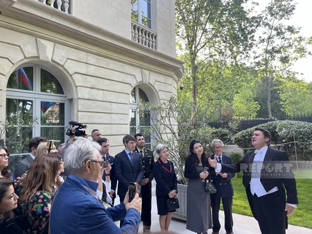 Fransada Xurşidbanu Natəvanın vandalizmə məruz qalan heykəlinin bərpadan sonra açılışı olub