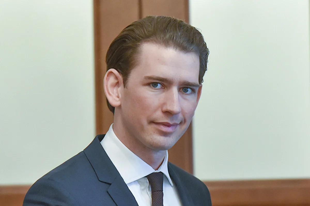 Канцлер Австрии: Некоторые страны ЕС заключили тайные сделки о поставках вакцин