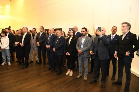 Heydər Əliyev Mərkəzində Türk dünyası rəssamlarının “Tomris” adlı sərgisi keçirilib