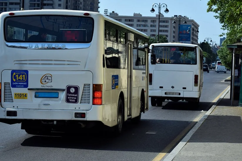 Bakı sakininin avtobusda unutduğu pul və zinət əşyaları ona qaytarılıb