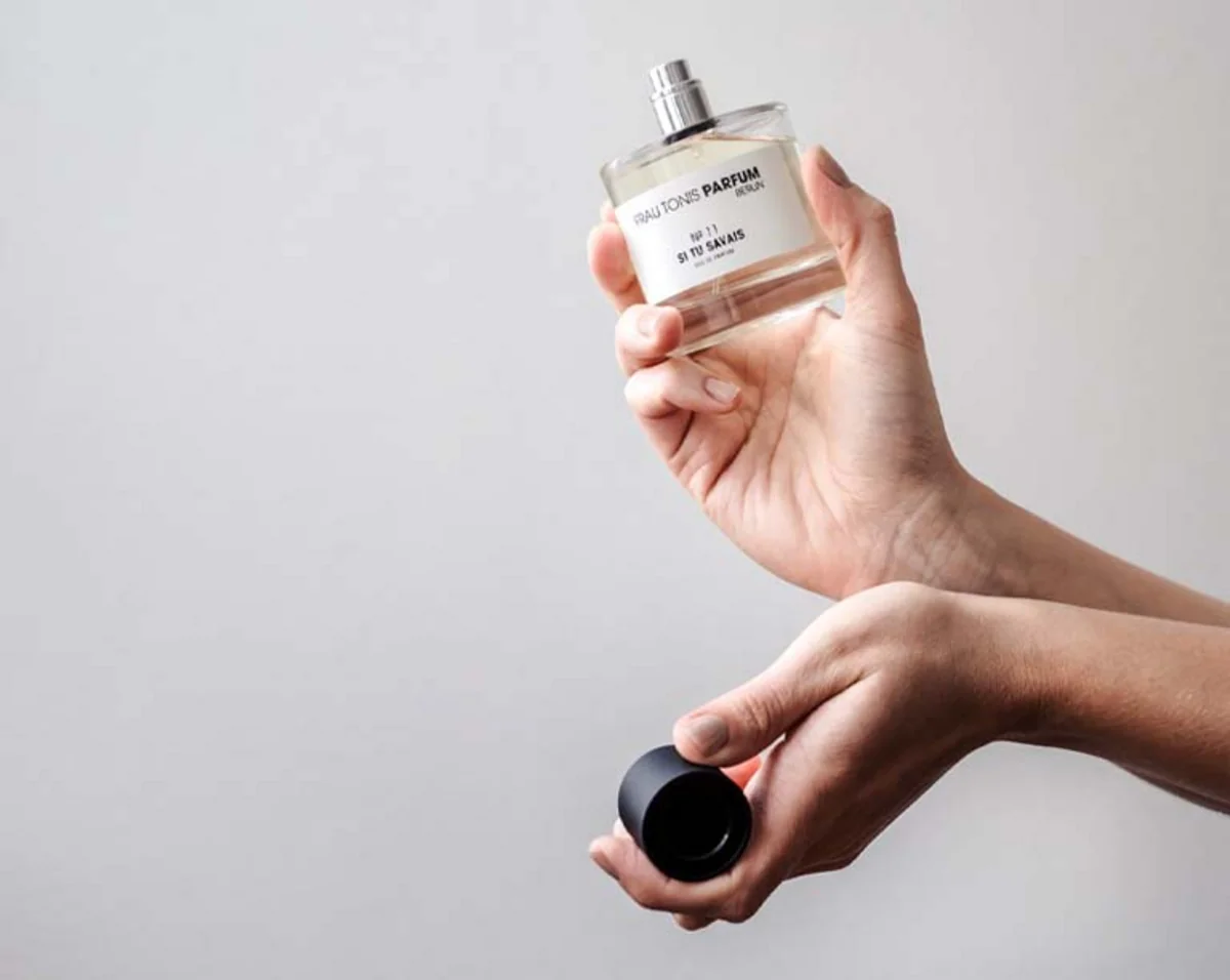 Azerbaijan sharply increases French perfumes 